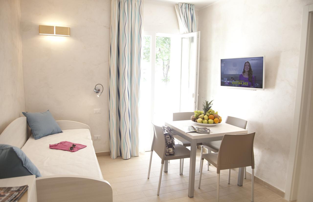 Marina Beach Suite Hotel Rimini Kültér fotó