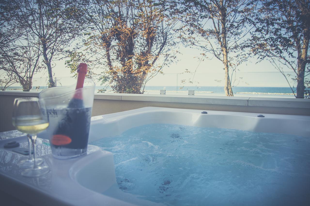 Marina Beach Suite Hotel Rimini Kültér fotó